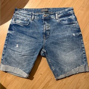 Men’s Zara denim cut off shorts size 34
